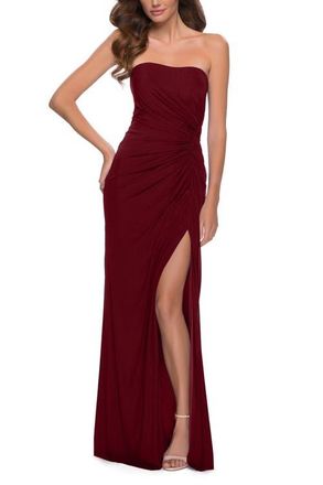 La Femme Strapless Jersey Dress with Ruching and Skirt Slit in Burgundy at Nordstrom, Size 14