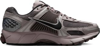 Nike Sneakers Zoom Vomero 5 Cave Stone - Grigio