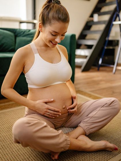 Ein gutes Bauchgefühl: So kannst du in der Schwangerschaft deinen Bauch pflegen
