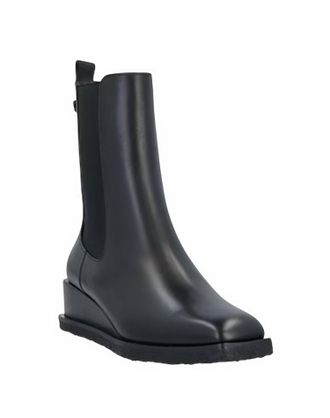Ferragamo Womens Leather Ankle Boots In Black