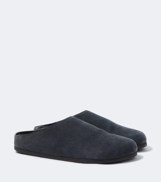 STUDIO NICHOLSON Wearing leather mules