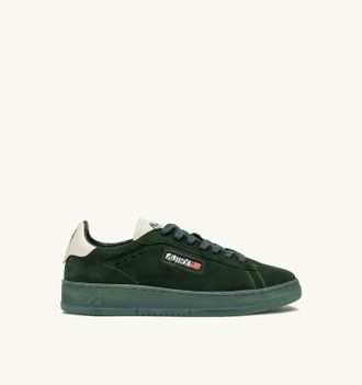 Autry DALLAS LOW SNEAKERS IN MARSHMALLOW AND BOTTLE GREEN SUEDE