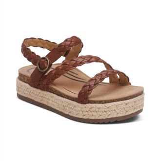Aetrex Womens Julia Platform Sandal In Walnut