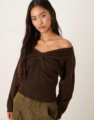 Motel Sikuna - Maglione marrone con spalle scoperte
