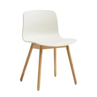 HAY About A Chair AAC 12, Eiche lackiert / melange cream 2.0 (Kunststoffgleiter)