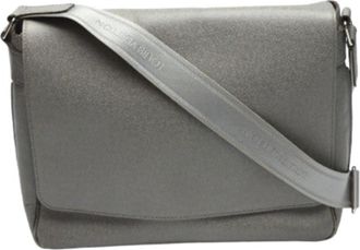 Louis Vuitton Gray Taiga Leather Shoulder Bag (Pre-Owned)