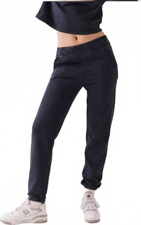 Chaser Mission Joggers In Navy