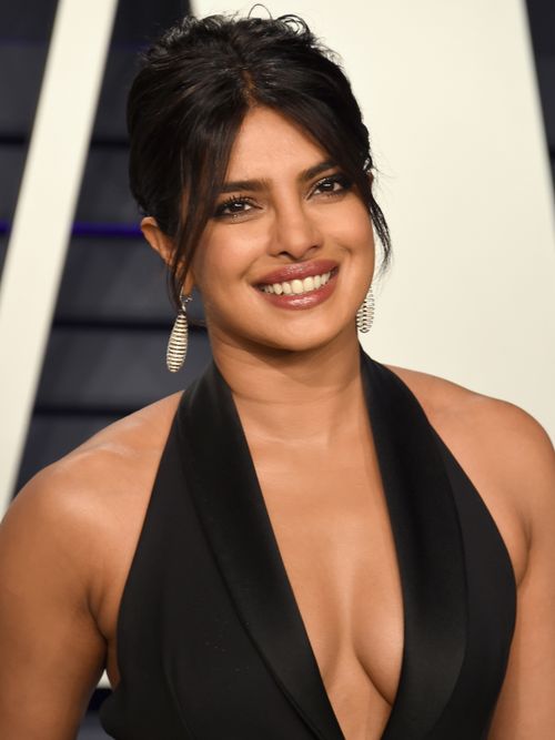 Priyanka Chopra attends the 2019 Vanity Fair Oscar Party