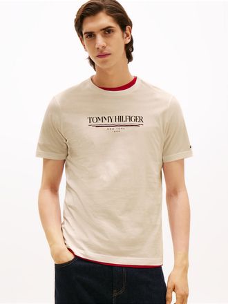 Tommy Hilfiger T-Shirt TOMMY HILFIGER BRAND LOVE HILFIGER TEE, Herren, Gr. XXL, beige (newsprint), Single Jersey, Obermaterial: 100% Baumwolle, regular fit, Rundhals