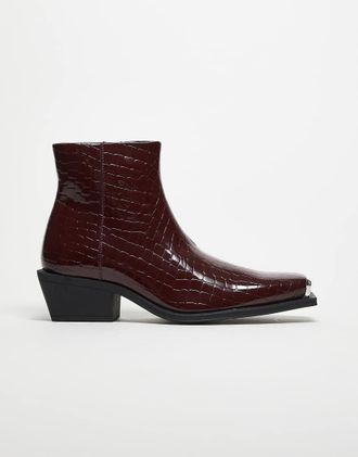 Asos Stivaletti Chelsea bordeaux effetto coccodrillo con tacco cubano-Rosso