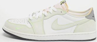 Air Jordan s White/green Leather Jordan 1 Retro Low White Ghost Green Sneakers