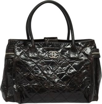 Chanel Executive Brown Patent Leather Handbag (Pre-Owned)