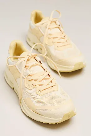 On Cloudnova Rift Sneakers
