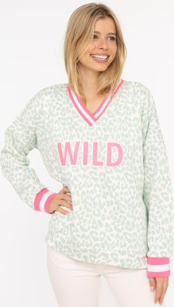 Zwillingsherz Sweatshirt »Leo Pastell« mit V-Ausschnitt, gestreiften Bündchen und WILD Applikation