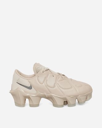 Nike Women s First Sight Mirage Sneakers Cream II / Clear / Metallic Dark Grey