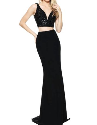 Sherri Hill Fitted Jersey Prom Dress In Black