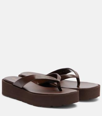 Gianvito Rossi Leather platform thong sandals