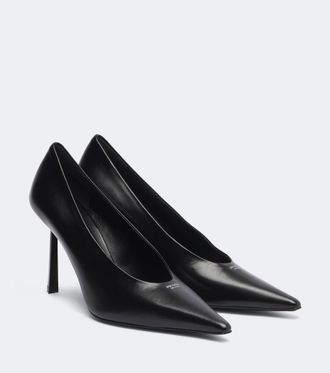 Prada Leather pumps