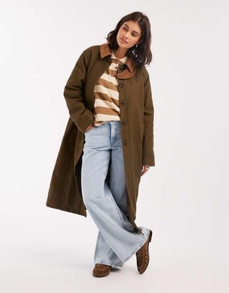 Asos Trench taglio lungo imbottito color oliva con colletto in velluto a coste-Nessun colore