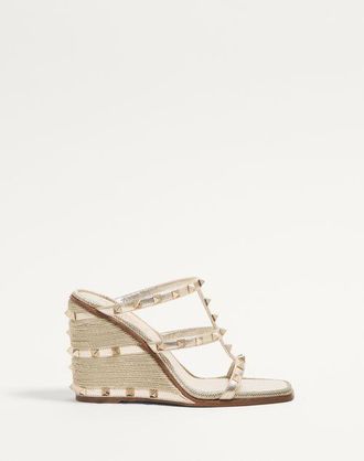 Valentino Garavani Sandalo Zeppa Rockstud In Nappa Laminata Con Ricamo Cornely 100Mm Donna PLATINO 35.5