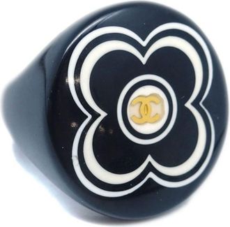 Chanel 2001 CC signet ring - women - Gold Plated/Acrylic - One Size - Black