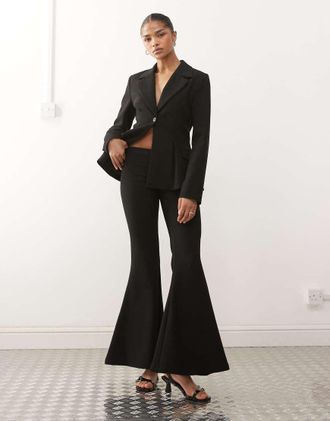 Monki Pantaloni a zampa oversize da abito neri in coordinato-Nero