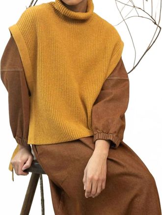 Beaumont Organic Kanon Roll Neck Vest In Ochre Marl