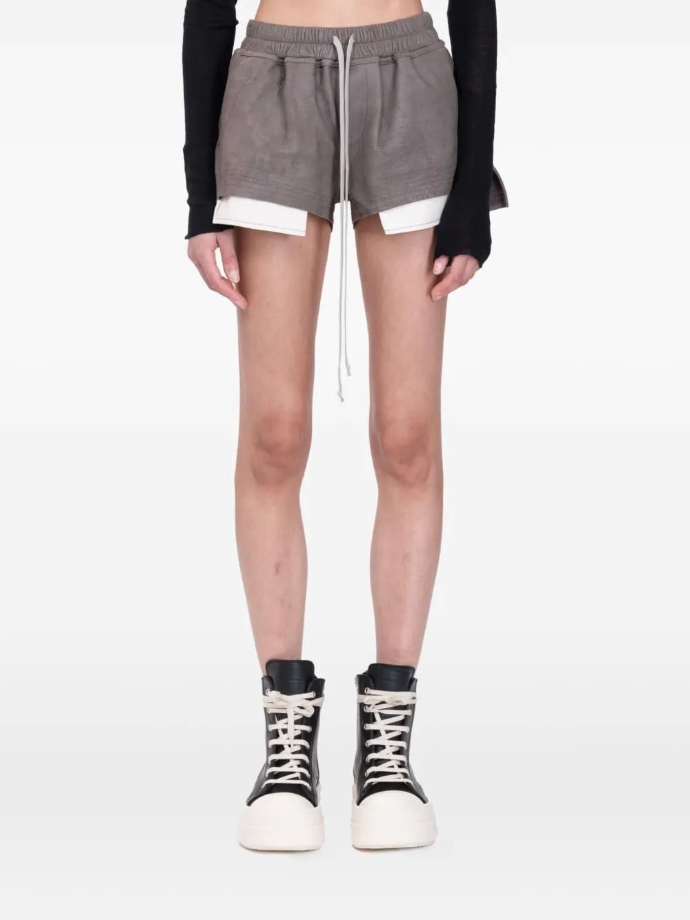ショートパンツ RICK OWENS Women Shorts  Burmudas RP02D3301HY 78 GREY RICK OWENS Fog レザーショートパンツ 送料関税込 (RICK OWENS