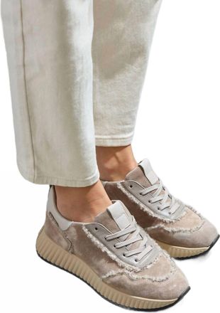 Softwaves Alair Sneakers In Taupe/sahara