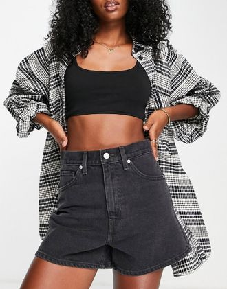 Levi's high waisted mom shorts in black