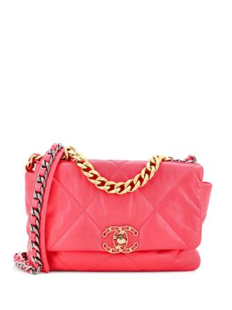 Chanel 19 Flap Bag Quilted Leather Medium crossbody bag - Pink