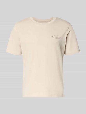 Jack & Jones Jack & Jones T-Shirt mit Label-Print und Rundhalsausschnitt in Offwhite, Gr&ouml;&szlig;e XXL