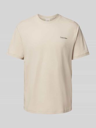 Calvin Klein T-Shirt mit Label-Print in Beige, Größe L