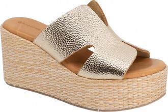 Chocolat Blu Womens Jamie Sandal In Gold Leather