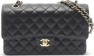 Chanel Gewatteerde schoudertas met omslag - Zwart