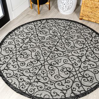 Jonathan Y Designs Madrid Vintage Filigree Textured Weave Indoor/Outdoor Round Area Rug in Light Gray/black at Nordstrom, Size 5Ft 0In X 5Ft 0In