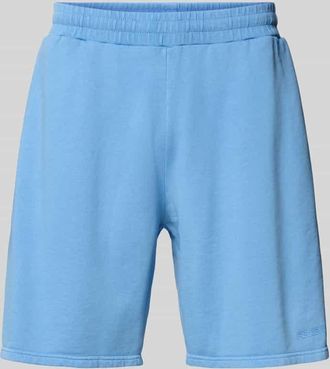 Review Relaxed Fit Sweatshorts mit Label-Print in Hellblau, Gr&ouml;&szlig;e L
