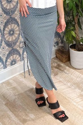 Lusana Ruched Midi Skirt In Gingham Denim