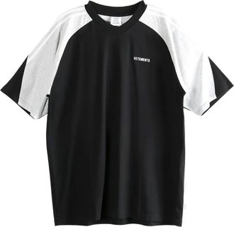VETEMENTS raglan-sleeve V-neck T-shirt - Nero
