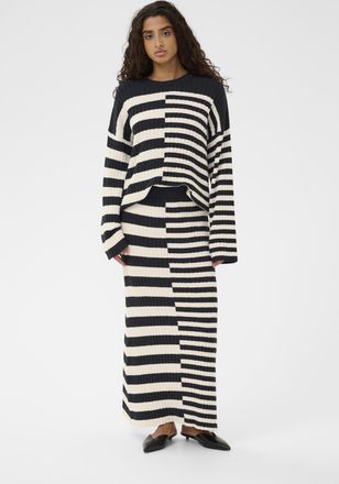 Soaked In Luxury Rok SLZillia Rok A-shape