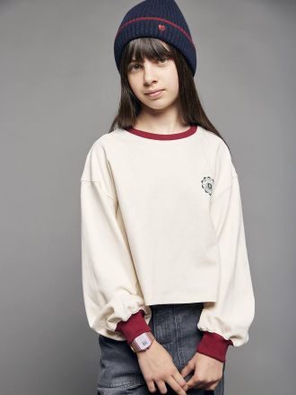 Jonen M&auml;dchen Cropped-Shirt mit Motiv hinten JONEN wollwei&szlig;