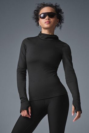 Alo | Airlift Winter Warm Hooded Runner Sweatshirt in Black, Size: Medium