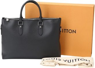 Louis Vuitton Taiga Black Noir Taiga Leather Briefcase Shoulder Bag (Pre-Owned)