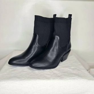 Corkys Footwear Womens Crackling Pull On Bootie In Black