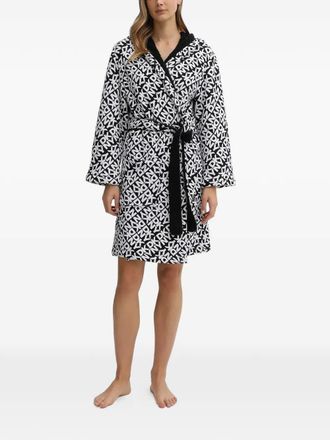 DKNY hooded geometric print robe - White