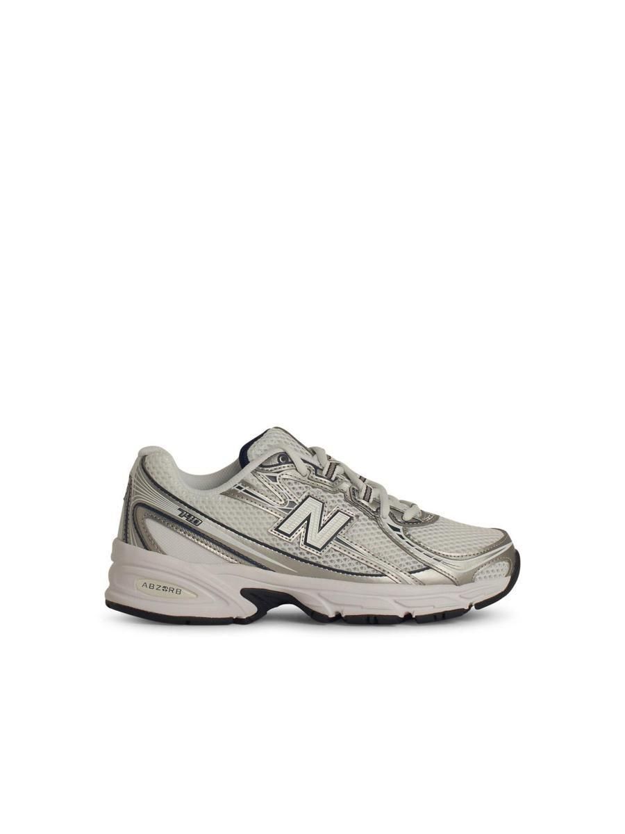 New Balance: Silver Sneakers now up to −50% | Stylight