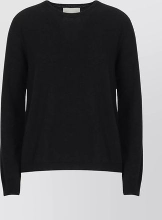 VANISÉ cashmere sweater with crew neck design