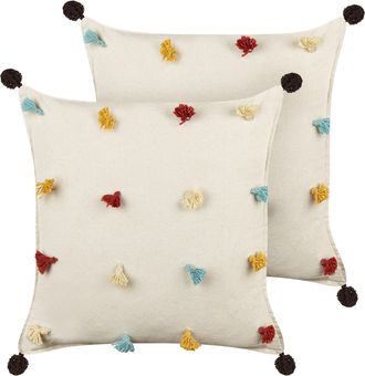 Beliani Lote De 2 Cojines Decorativos Fabricados En Algod&oacute;n Con Borlas De Colores Beige Claro 45 X 45 Cm Fussel