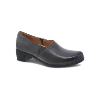Dansko Womens Camdyn Burnished Nubuck Shoe In Grey