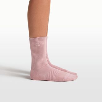 Nike Womens SKIMS Dri-FIT Pilates Grip Crew Socks (1 Pair) in Pink | S1016195-660